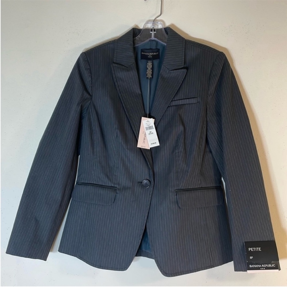 Banana Republic Pinstripe One Button Blazer. 8P. NWT. $110!